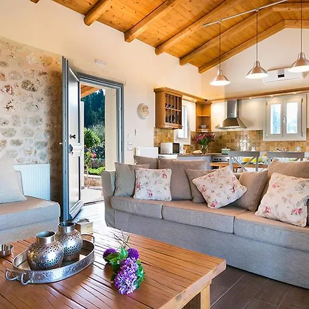 Vila Sleeps 4 Pool Air Con Wifi Mánganos