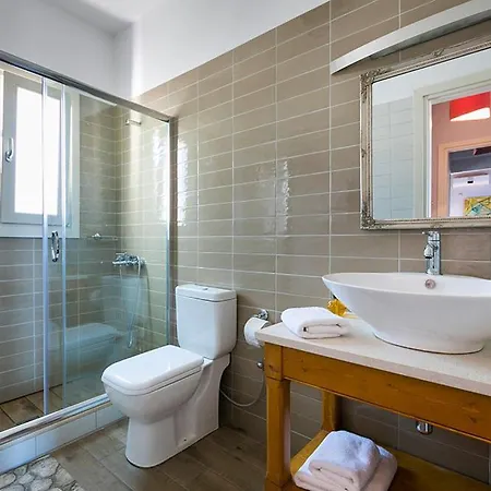Sleeps 4 Pool Air Con Wifi Mánganos