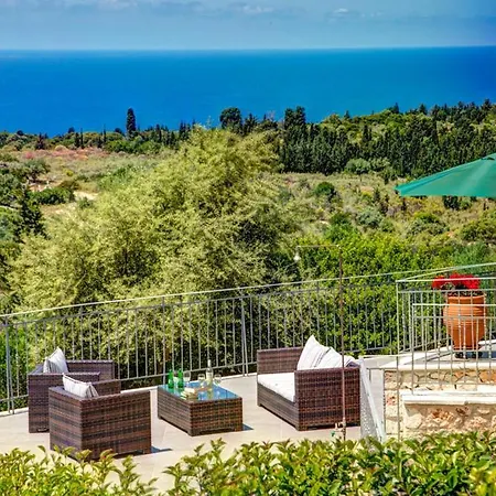Sleeps 4 Pool Air Con Wifi Vila *